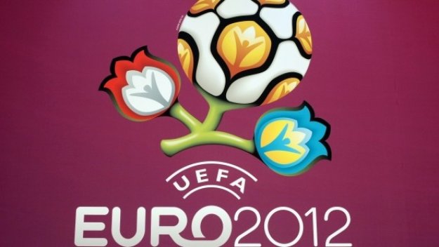 Първите 2 урни за Евро 2012 вече са ясни