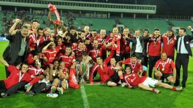 ЦСКА вдигна купата на България!