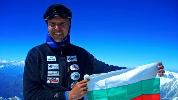 Силата на духа: Потрошеният Боян Петров тръгва за Еверест