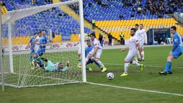 В деня на щастието Левски стигна ново дъно