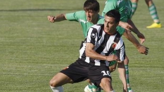Коко Динев отряза Левски за Сержиньо
