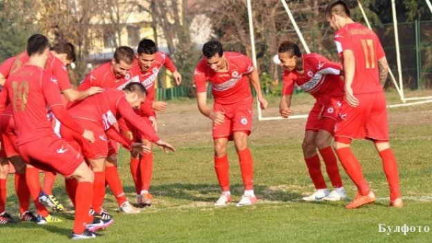 ЦСКА разгроми Чавдар Етрополе и е на 1/4 финал за Купата