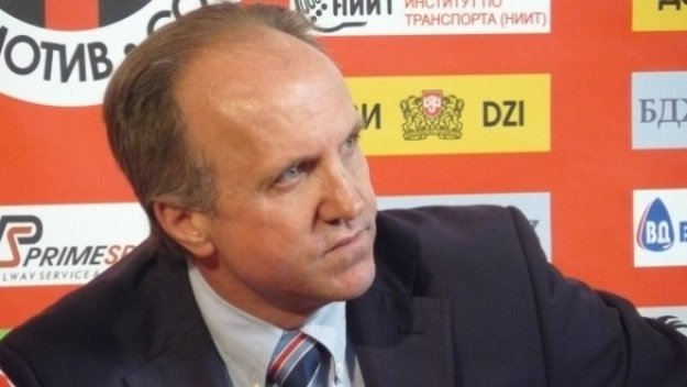 Коко Динев сменя Матушев с Окука