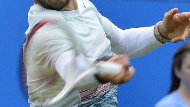 Страхотен Гришо прегази Сам Куери