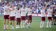 След 22 години чакане Арсенал отново вдигна титлата във Висшата лига