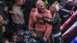 Бие лошо и пее сладко: Тайсън Фюри хвана микрофона + ВИДЕО и СНИМКИ