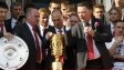 Ван Гаал се гушка с големия си враг Хьонес: Беше много горещо!
