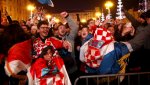 В Загреб празнуваха с фойерверки и песни 
