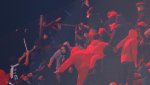 Трагедия! Трима души загинаха, а над 200 са ранени при сблъсъци между фенове на мач