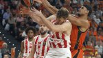 Гордост! 77% от мениджърите в NBA посочиха Везенков за №1!