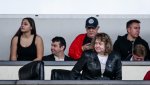 На стадиона всички сме равни – и просякът, и милиардерът