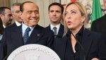Берлускони: Над 100 човека ме притискат за проститутките!