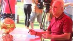С голям интерес: Стоичков гледа мач от Трета лига