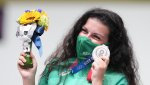 Стефка Костадинова поздрави Антоанета Костадинова за сребърния медал