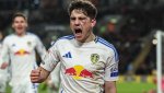 Съотборник на Груев поднови договора си с Лийдс