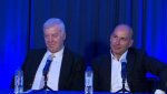 Наско Сираков е в миналото: Бостанджиев вади яки пачки в Левски