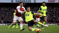 Арсенал удари Хъдърсфийлд и вече 21 мача е непобеден