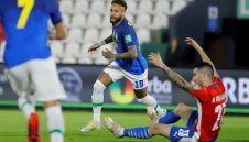 Бразилия няма спирка, записа шеста поредна победа