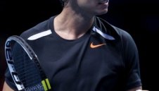 Рафа Надал с драматична победа на старта в Лондон