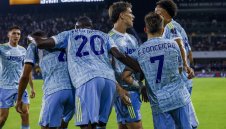 Юве започна с ударно 5:0 на световното клубно