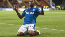 Севиля впери поглед в откритието на Стиви Джи в Рейнджърс