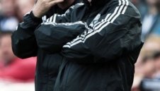 Рой Евънс призова: Феновете трябва да застанат зад Кени