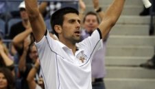 Типсаревич не издържа, Джокович на полуфинал