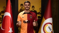 Икарди замени Уанда Нара със секси туркиня + СНИМКИ