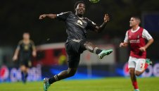 ОФИЦИАЛНО: Челси се раздели с нападател