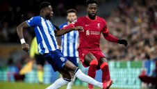 Клоп се моли на резерва в Ливърпул