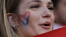 Фенките в група С са като мачовете - кръгли нули... + СНИМКИ