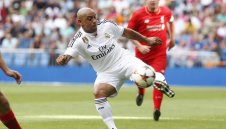 Реал удари Ливърпул при легендите