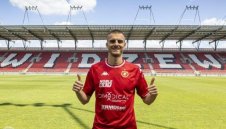 Бивш защитник на ЦСКА очаква бебе от моделка + СНИМКИ