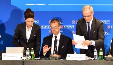 Чеферин охлади мераците на феновете