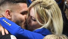 Сексът ги споява: Уанда подкрепи Икарди + СНИМКИ