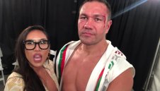 "Целувкагейт" оказа обратен ефект: Всички бягат от Джени Суши + ГАЛЕРИЯ