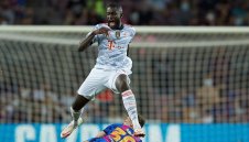 Байерн излиза срещу Гройтер Фюрт, но ще си представя Барса?