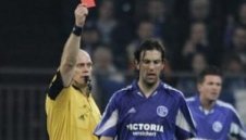 Шалке се мъчи за 0-0 срещу Севиля