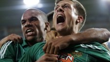 Левски продължава да ухажва Алар, той още се дърпа