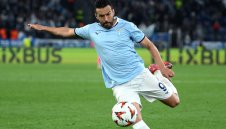 Педро подписва нов договор с Лацио