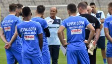 Левски с офанзива за бивш защитник на Уест Хям 