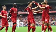 Ливърпул разби Лийдс, тежка контузия помрачи успеха на "мърсисайдци"