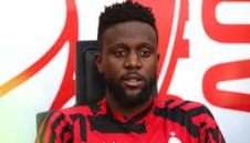 Мистерия! Милан още плаща 4 млн. годишно на Ориги