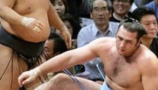 Котоошу падна от "джудже", рангът му "одзеки" се клати