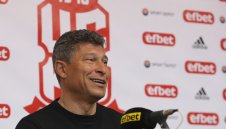 Димитър Митков "влиза в обувките" на Камбуров още утре