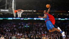 Дуайт Хауърд отново ще бъде Супермен