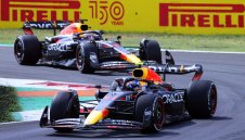 Макс отново с нов двигател и наказание за Монца