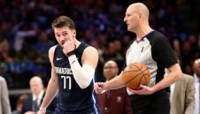 Дончич налита на съдиите при загуба на Далас