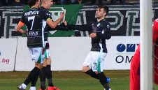 ЦСКА ще преследва титлата с трио от Първа лига