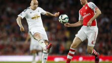 Суонзи тресна Арсенал